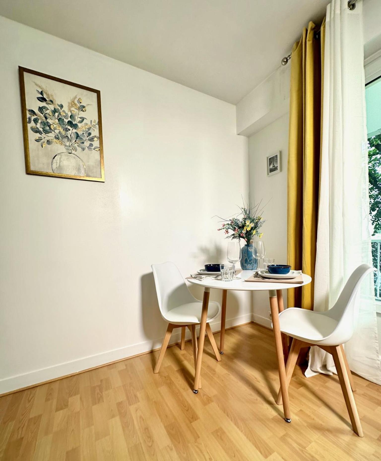 Le Bleu Soleil - A 2 Min Du Metro - 7 Min De Paris Apartment Maisons-Alfort Exterior photo