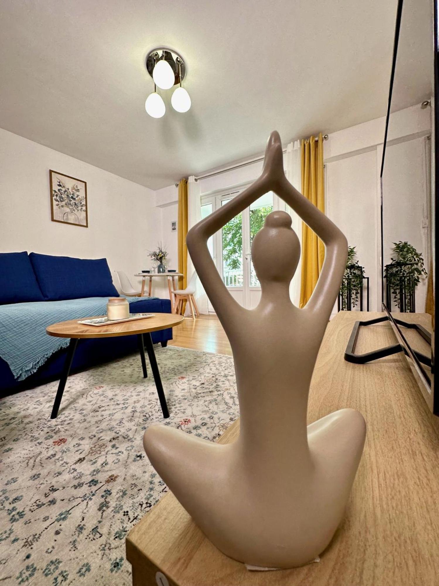 Le Bleu Soleil - A 2 Min Du Metro - 7 Min De Paris Apartment Maisons-Alfort Exterior photo